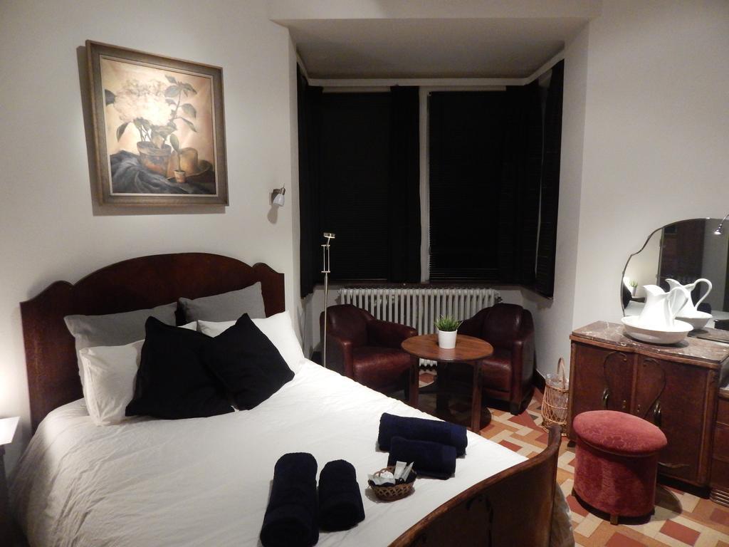 Les Remparts Hotel Binche Exterior foto